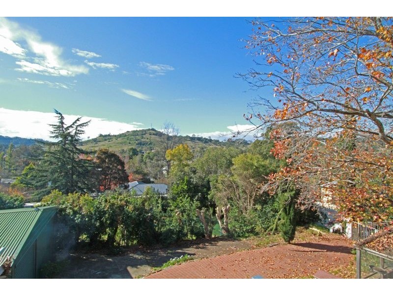 16 Picton Avenue, Picton NSW 2571