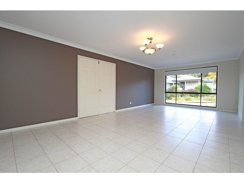 19a Myrtle Creek Avenue, Tahmoor NSW 2573