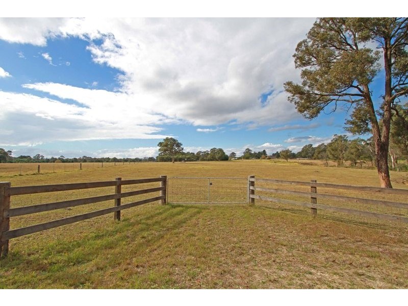 65 Stratford Road, Tahmoor NSW 2573