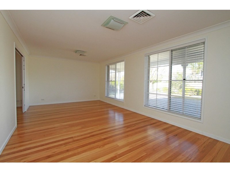 5 Ribbon Gum Place, Picton NSW 2571