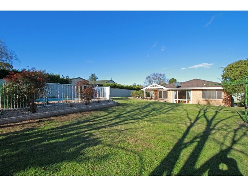 5 Ribbon Gum Place, Picton NSW 2571