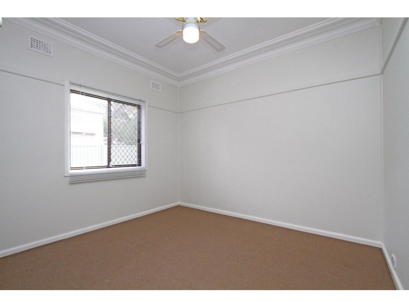 4 Percy Street, Hill Top NSW 2575