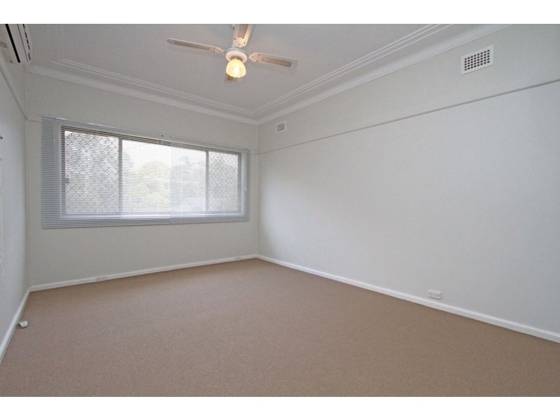 4 Percy Street, Hill Top NSW 2575