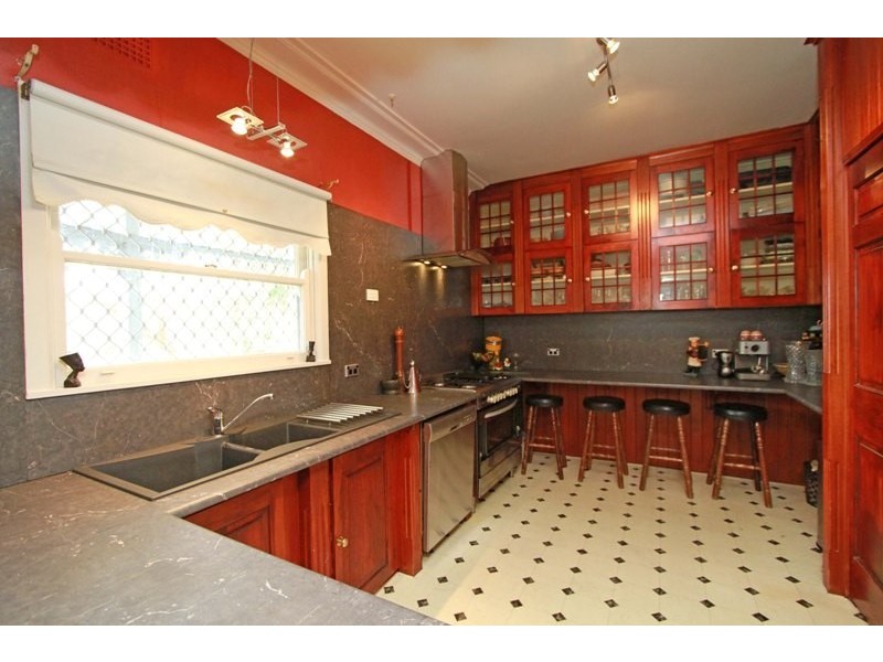 16 Picton Avenue, Picton NSW 2571