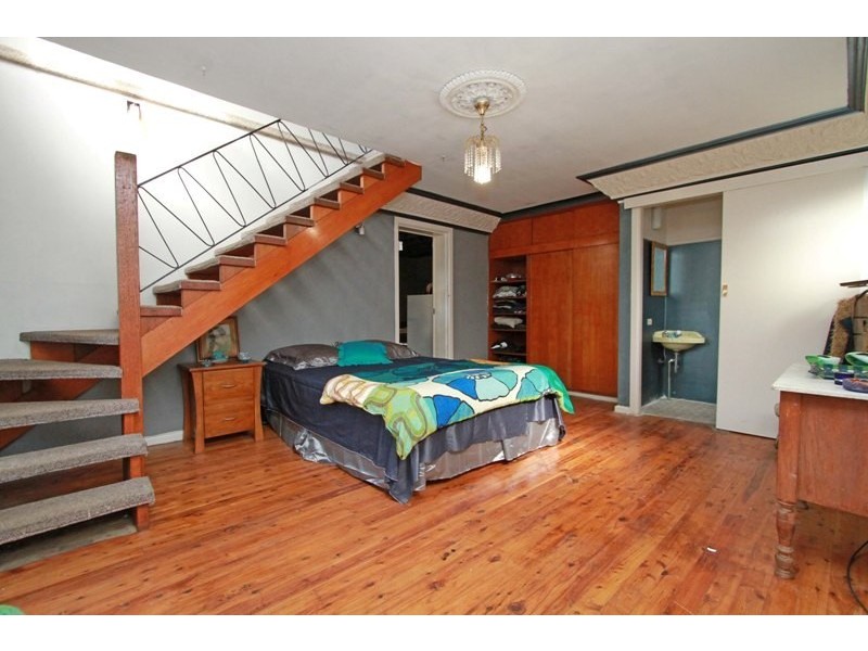 16 Picton Avenue, Picton NSW 2571