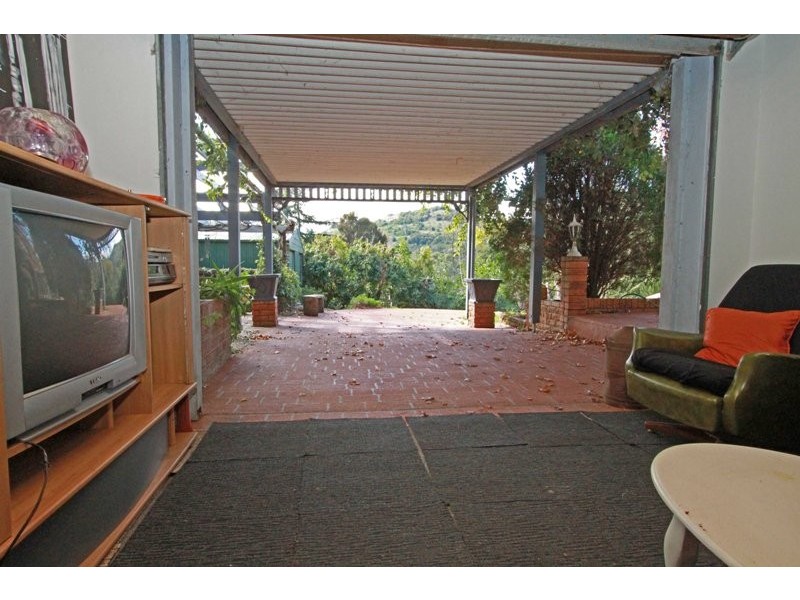 16 Picton Avenue, Picton NSW 2571