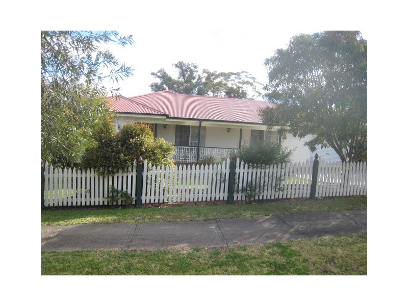 14 Dunlop Place, Picton NSW 2571