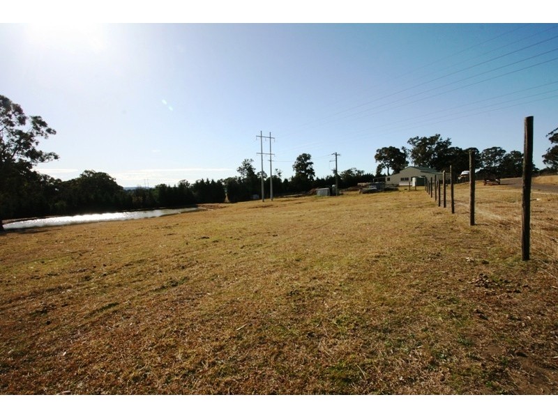 137 Lyrebird Road, Pheasants Nest NSW 2574