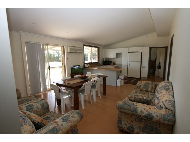 137 Lyrebird Road, Pheasants Nest NSW 2574