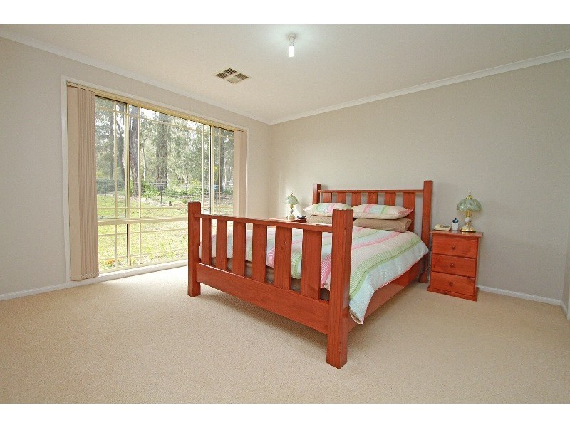 47 Dredge Avenue, Douglas Park NSW 2569