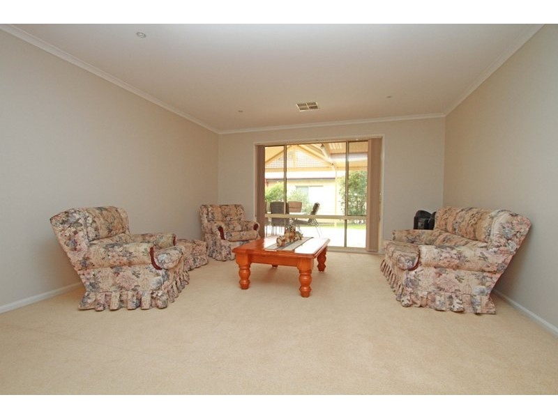 47 Dredge Avenue, Douglas Park NSW 2569