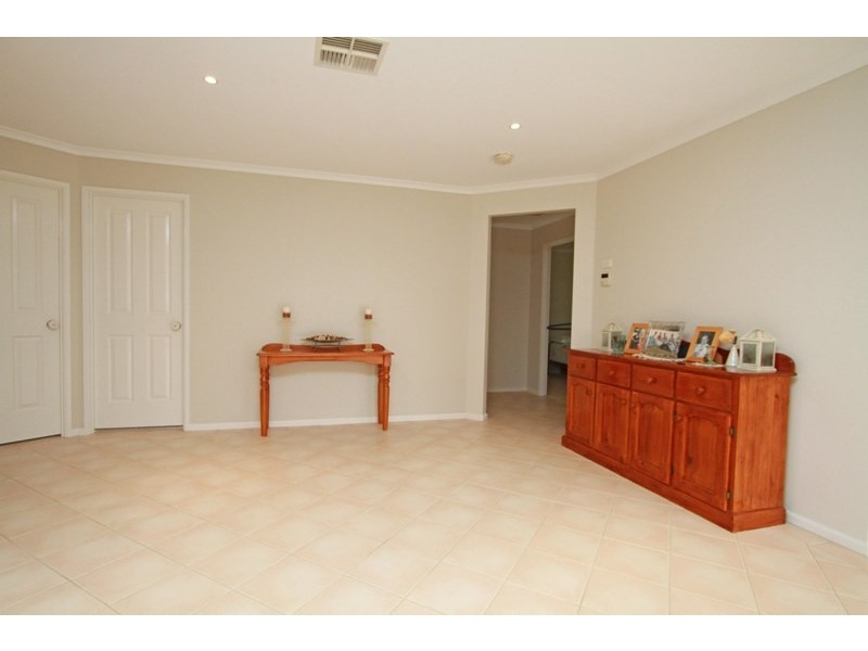 47 Dredge Avenue, Douglas Park NSW 2569