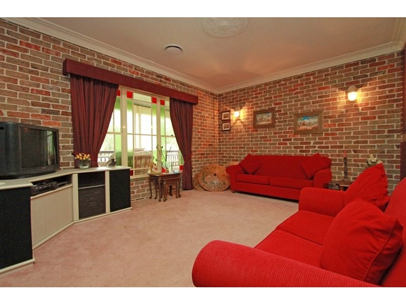 15 Kent Road, Picton NSW 2571