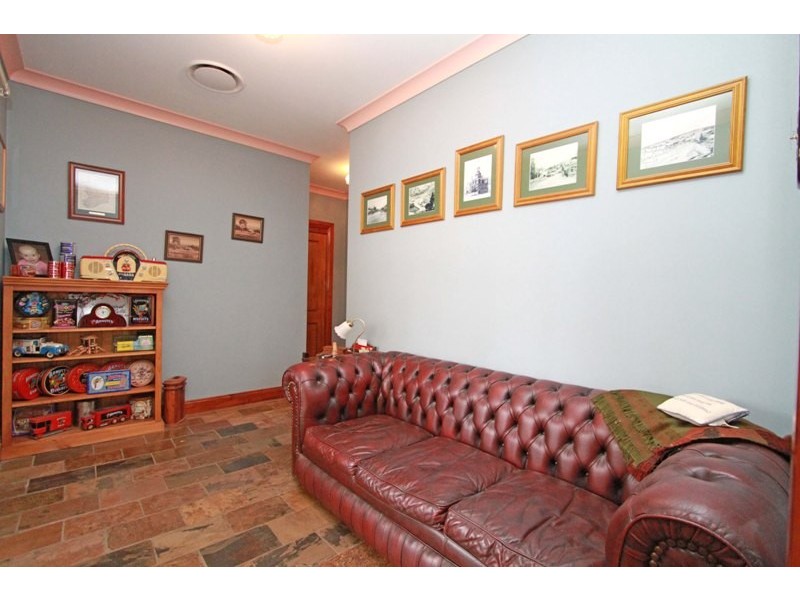 15 Kent Road, Picton NSW 2571