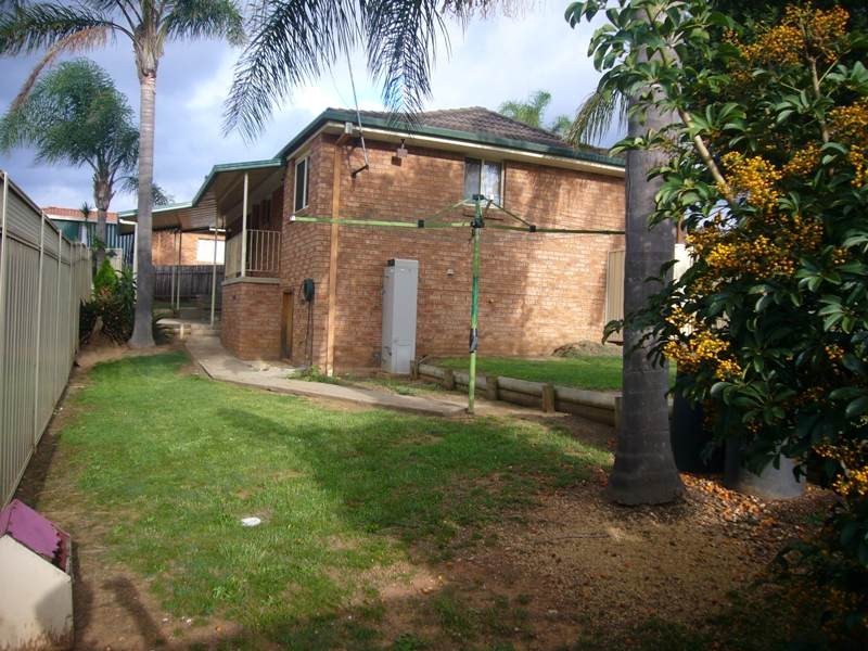 24 Westmoreland Road, Minto NSW 2566