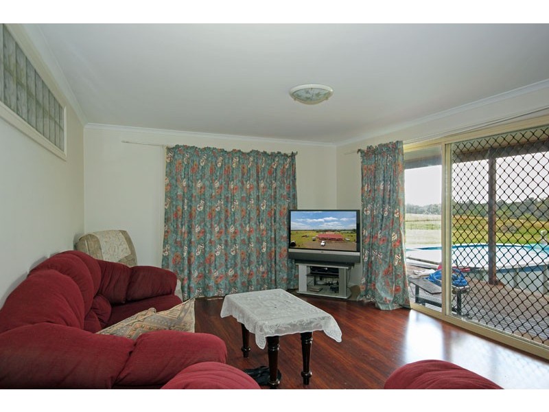 26 Lyrebird Road, Pheasants Nest NSW 2574