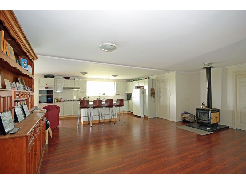 26 Lyrebird Road, Pheasants Nest NSW 2574