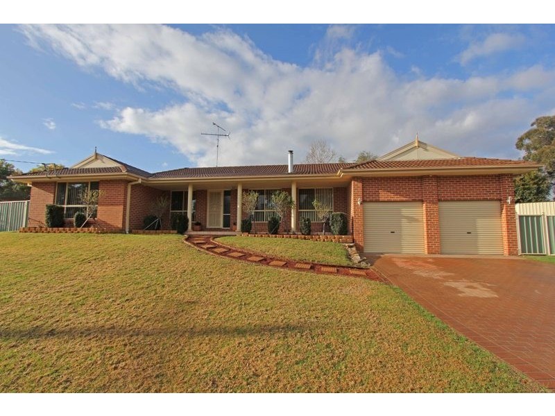 12 Richardson Street, Thirlmere NSW 2572