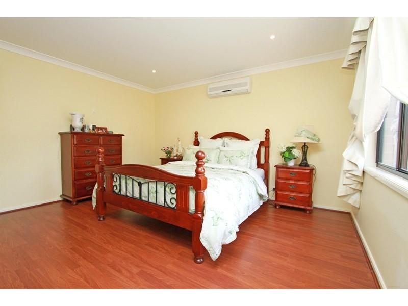19 Pearce Street, Hill Top NSW 2575