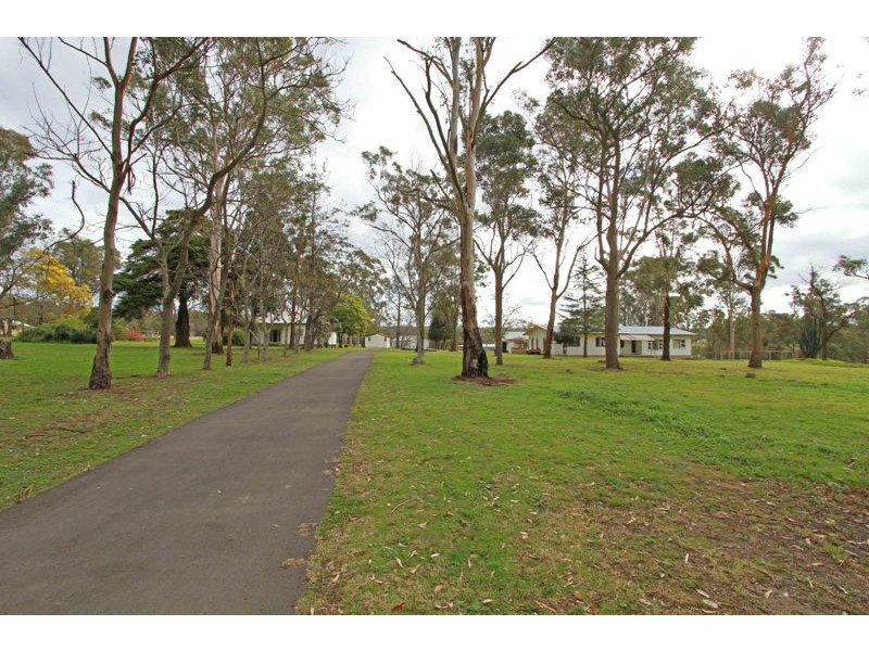 205 Oaks Road, Thirlmere NSW 2572