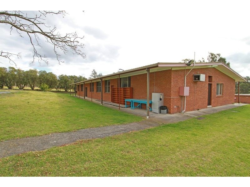 205 Oaks Road, Thirlmere NSW 2572