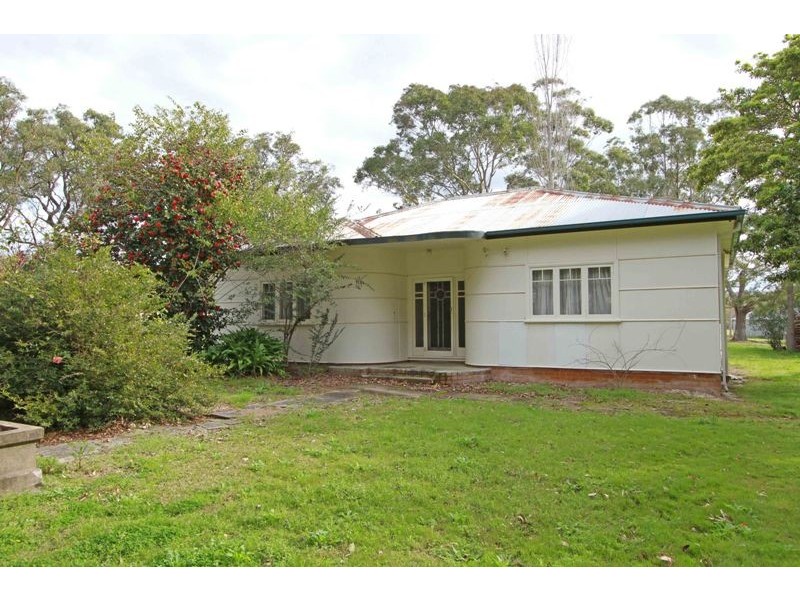 205 Oaks Road, Thirlmere NSW 2572