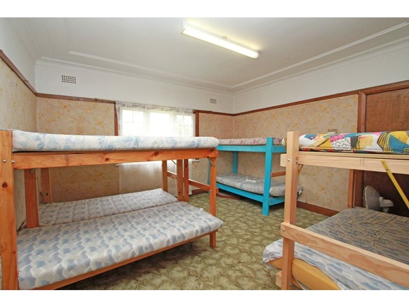 205 Oaks Road, Thirlmere NSW 2572