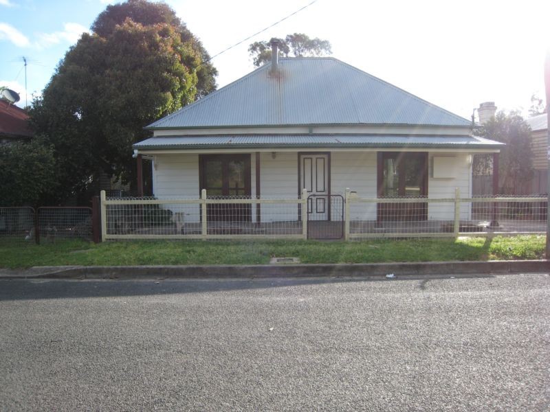 15 Campbell Steret, Picton NSW 2571