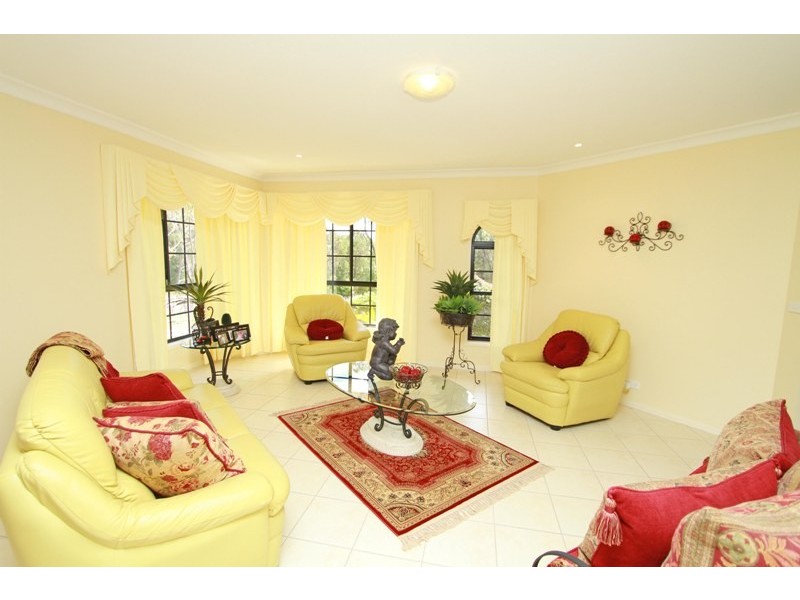 19 Pearce Street, Hill Top NSW 2575