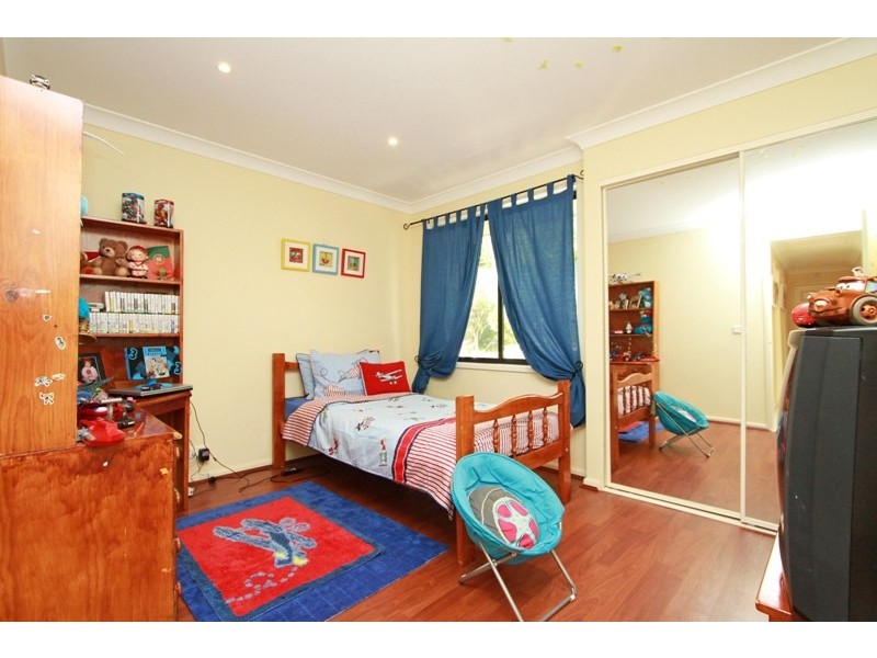 19 Pearce Street, Hill Top NSW 2575