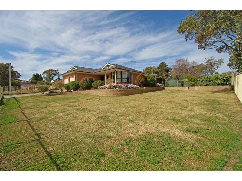 19 Pearce Street, Hill Top NSW 2575