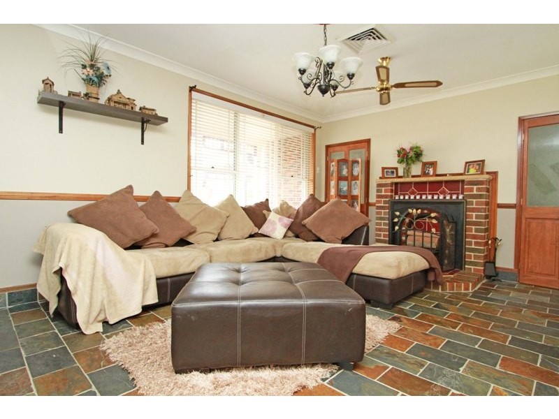 14 Magnolia Drive, Picton NSW 2571