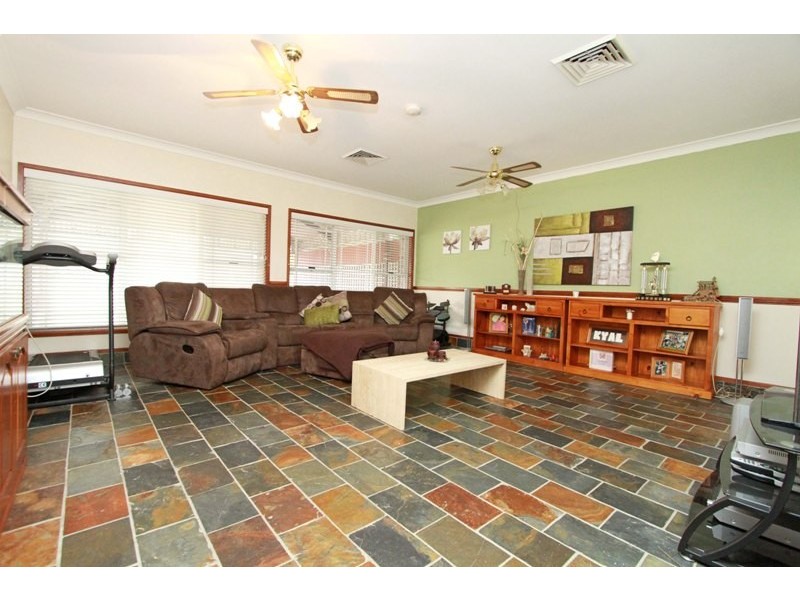 14 Magnolia Drive, Picton NSW 2571