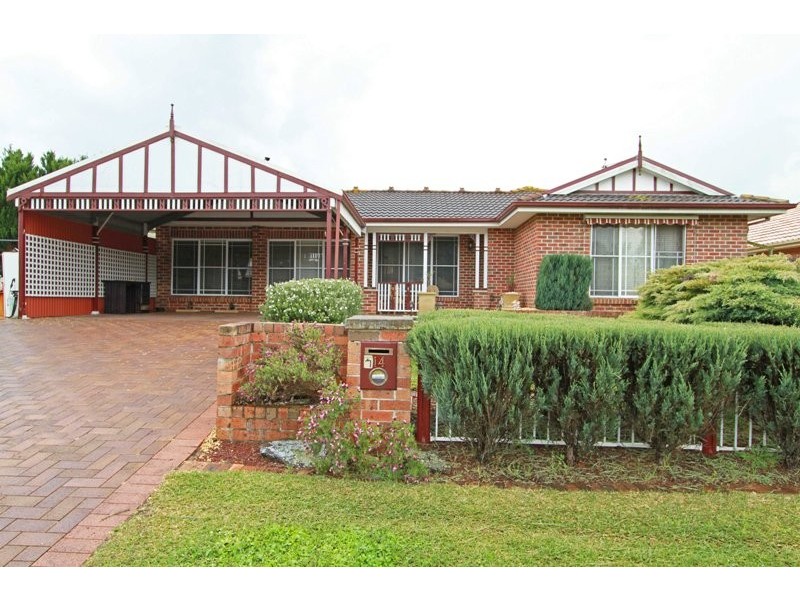 14 Magnolia Drive, Picton NSW 2571