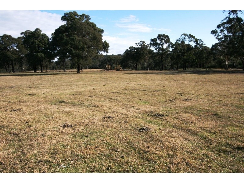 137 Lyrebird Road, Pheasants Nest NSW 2574