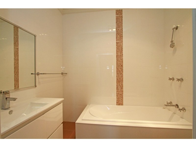 1/30 Wild Street, Picton NSW 2571