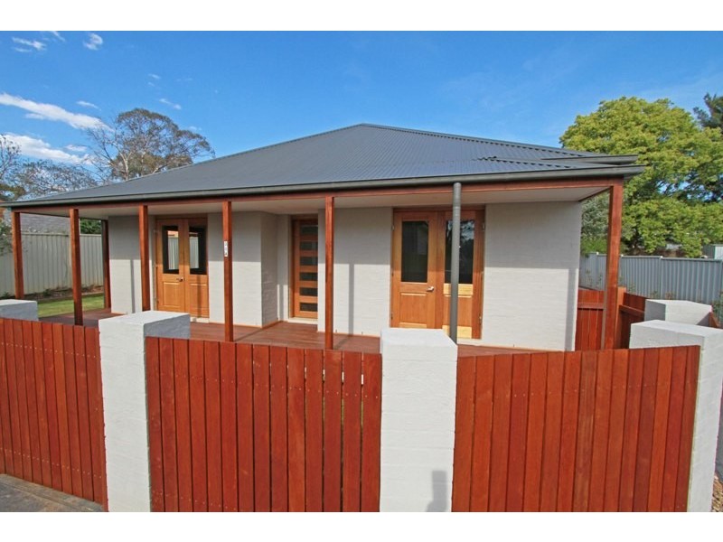 2/30 Wild Street, Picton NSW 2571