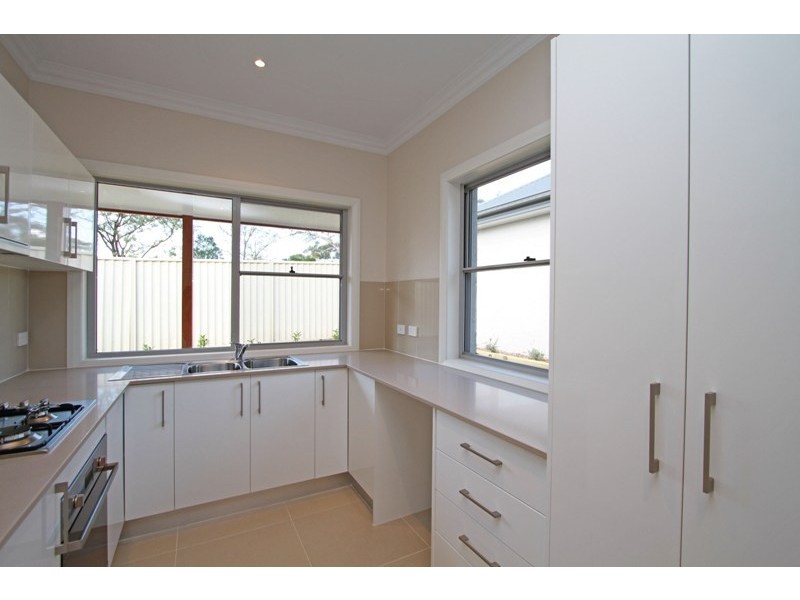 2/30 Wild Street, Picton NSW 2571