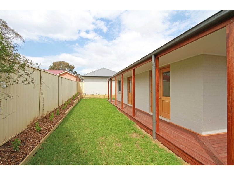 2/30 Wild Street, Picton NSW 2571