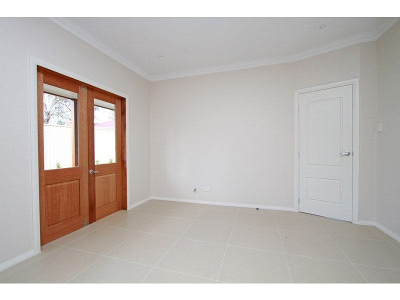 2/30 Wild Street, Picton NSW 2571