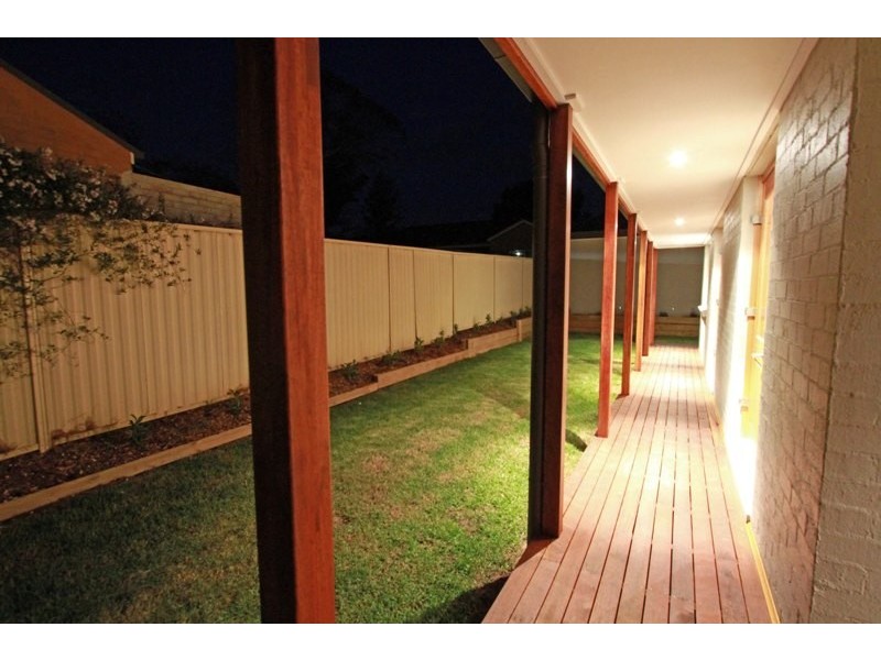 2/30 Wild Street, Picton NSW 2571