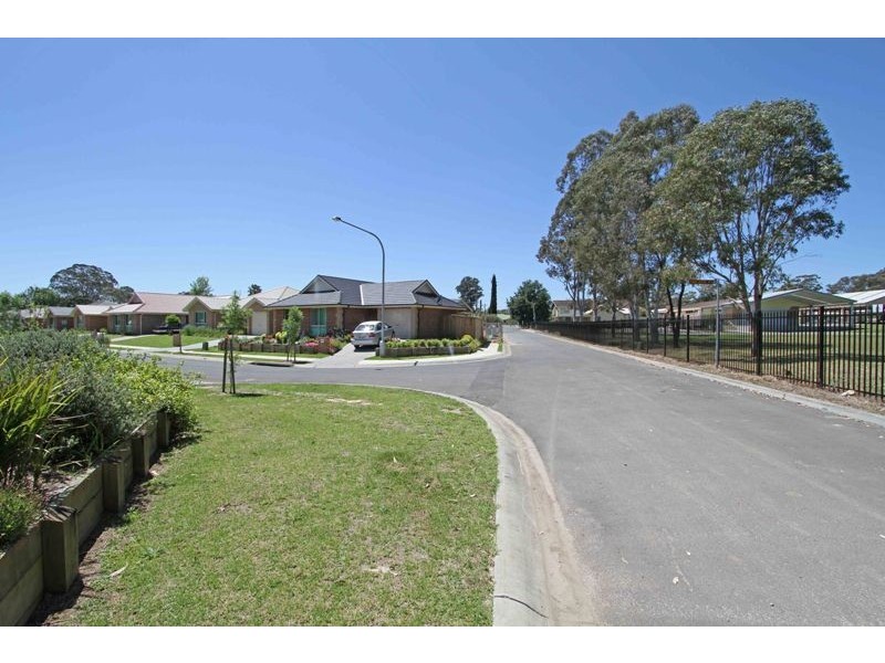7 Bronzewing Street, Tahmoor NSW 2573
