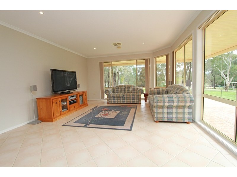 47 Dredge Avenue, Douglas Park NSW 2569