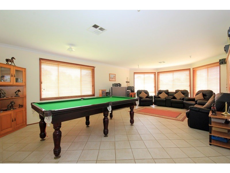 205 Nightingale Road, Pheasants Nest NSW 2574