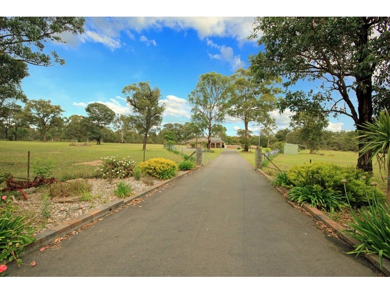 205 Nightingale Road, Pheasants Nest NSW 2574
