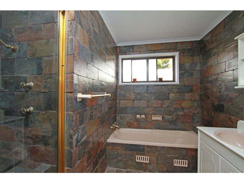 24 Stanley Street, Hill Top NSW 2575