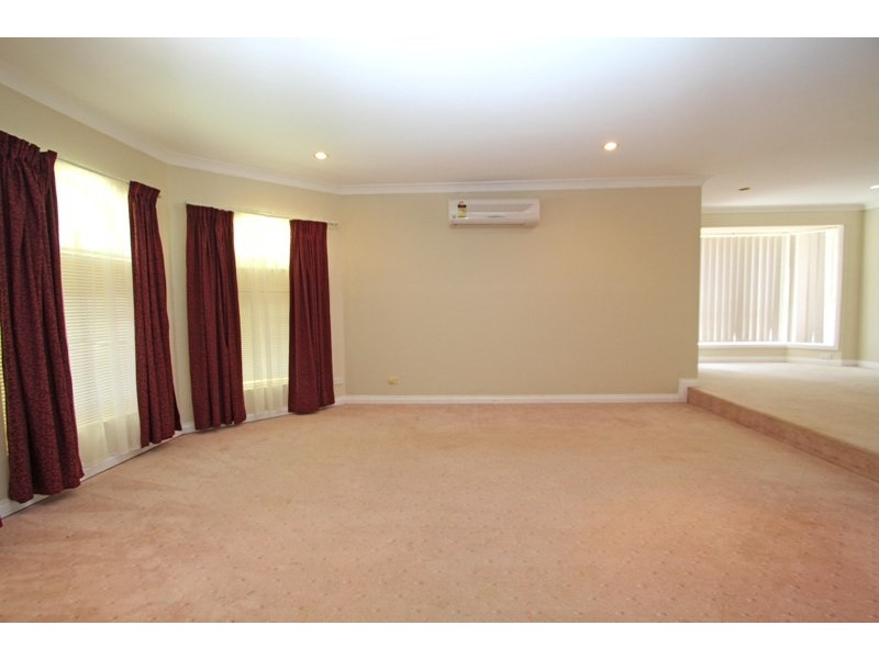 11 Windsor Place, Bargo NSW 2574