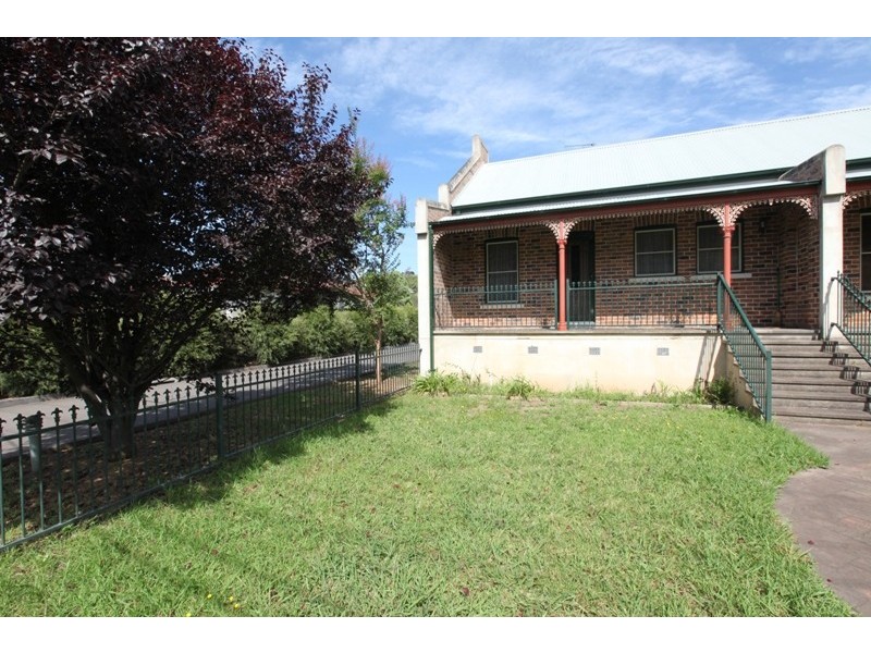 1/141 Menangle Street, Picton NSW 2571