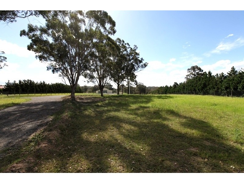 137 Lyrebird Road, Pheasants Nest NSW 2574