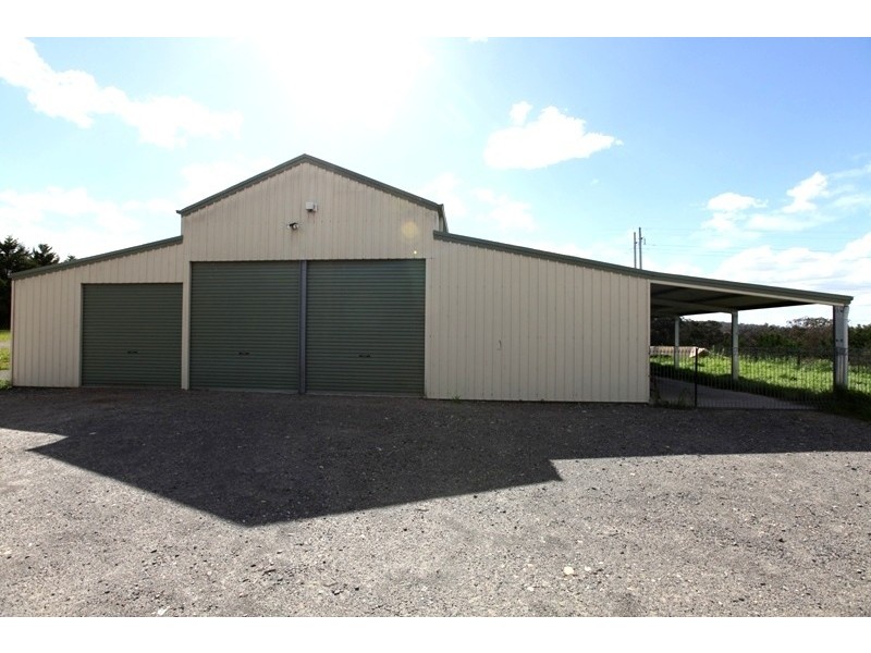 137 Lyrebird Road, Pheasants Nest NSW 2574